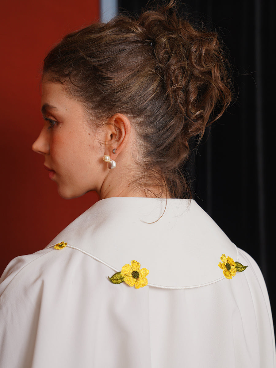 Retro plant embroidery collar shirt, squirrel and flower, niche designer top, off shoulder long sleeved jacket