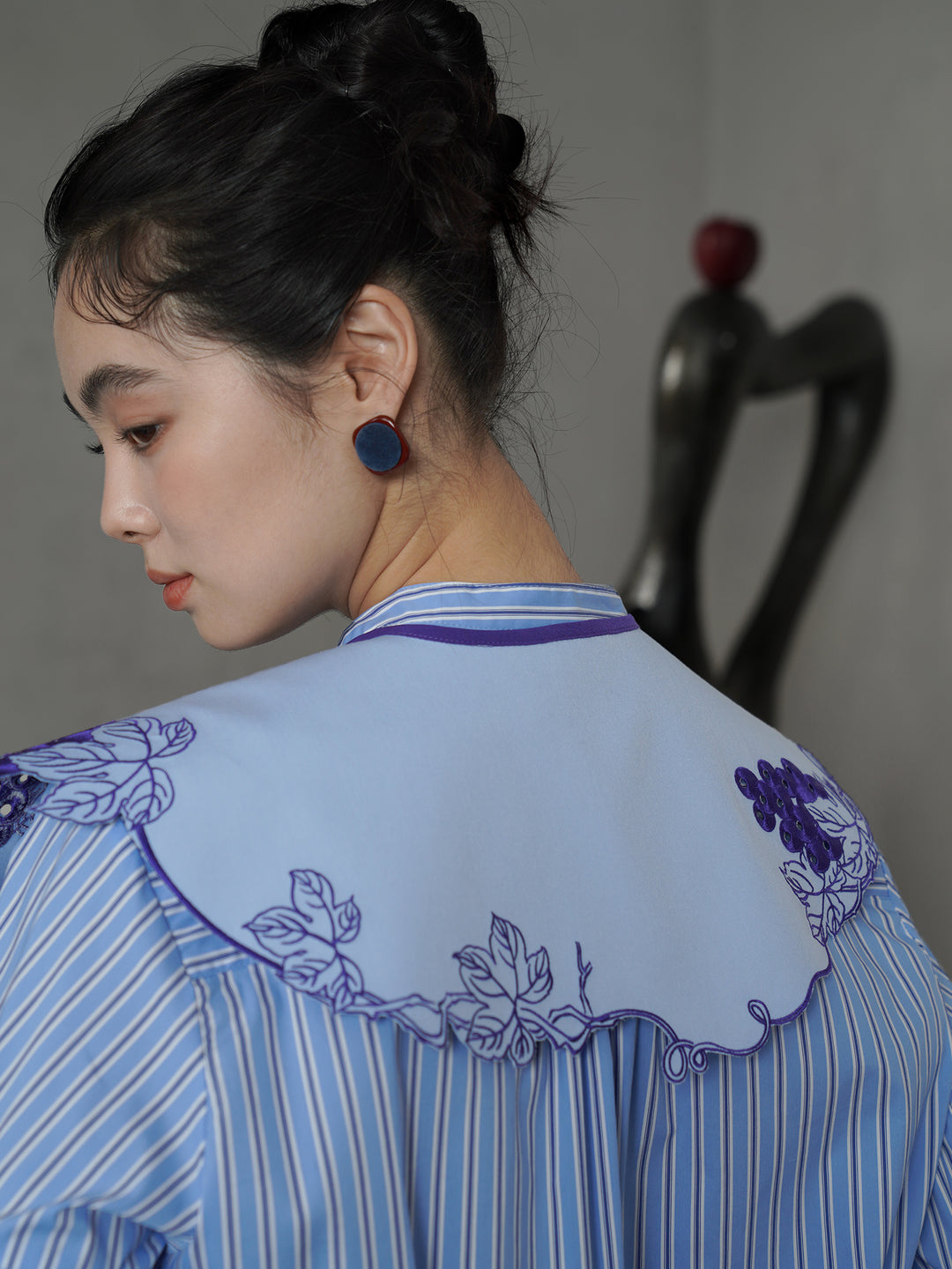Heavy Embroidered Dolly Collar Shirt | Vintage Girly Long-Sleeve Top