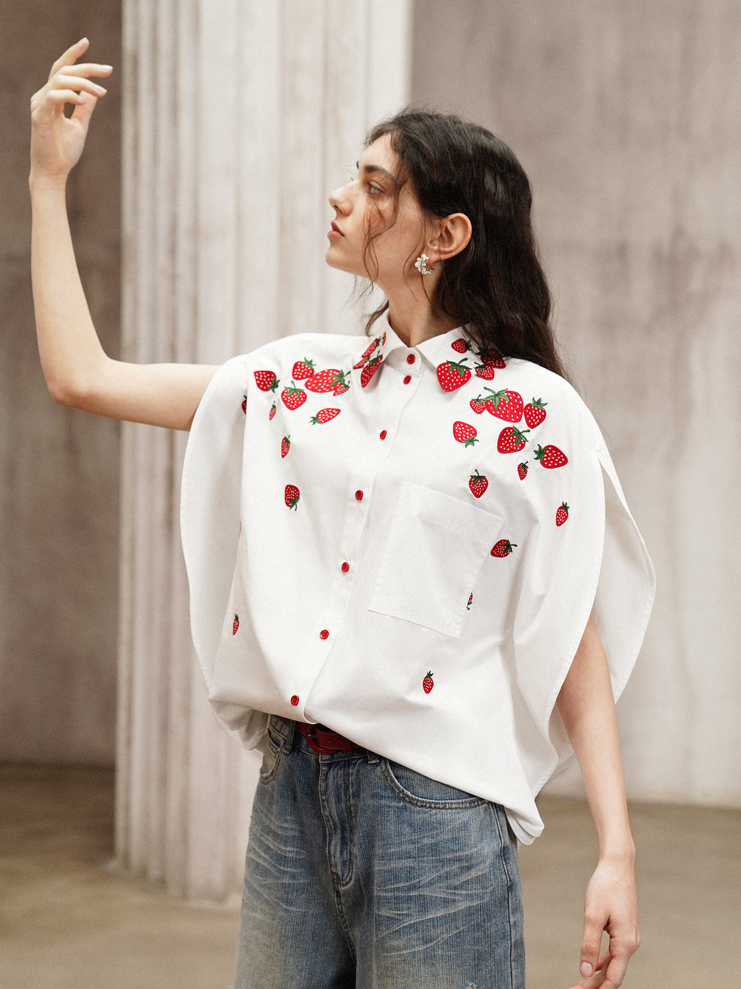 Strawberry Super Sweet Embroidery Shirt, with a silhouette featuring flying sleeves and a lapel collar, a niche design for the summer of 2026