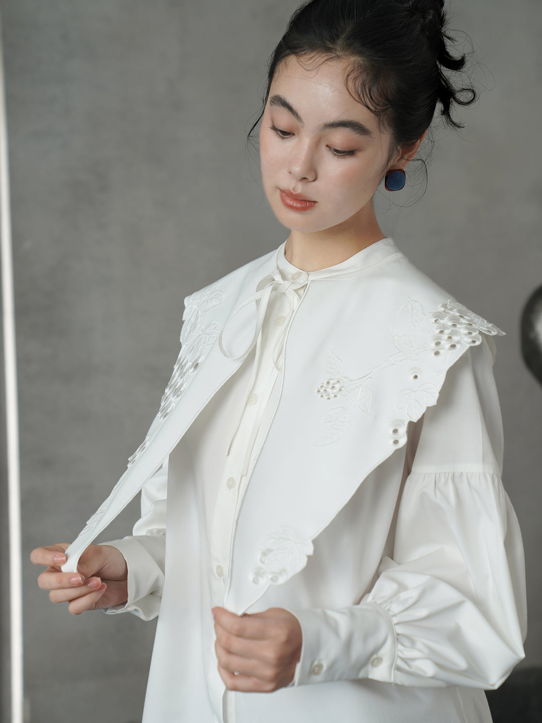 French Artistic Grape Vine Embroidered Detachable Collar | Vintage Capelet Accessory