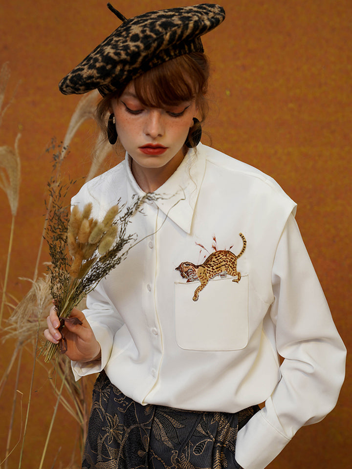Playful Leopard Cat Shirt - Original Retro Artistic White Long-Sleeved Blouse