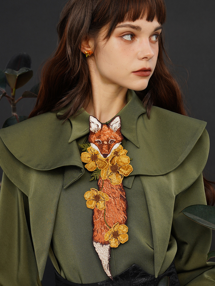 Original retro embroidery women's tie, female fox tail and flower knot free shirt, designer's niche combination