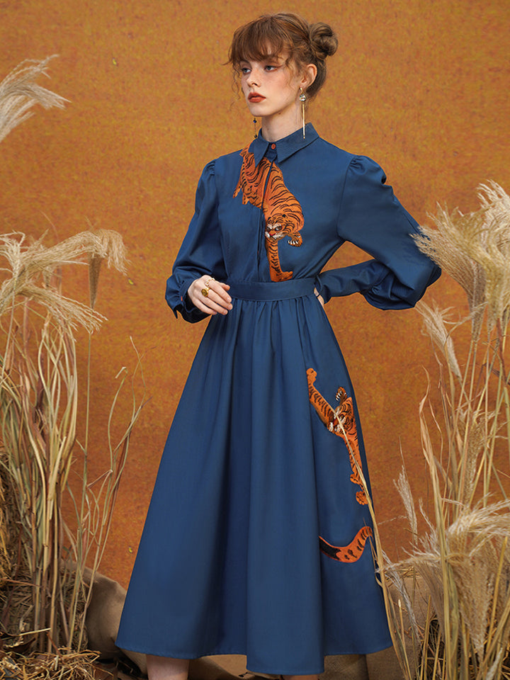 Original French retro tiger embroidery long sleeved dress, women's blue temperament, slimming commuting dress