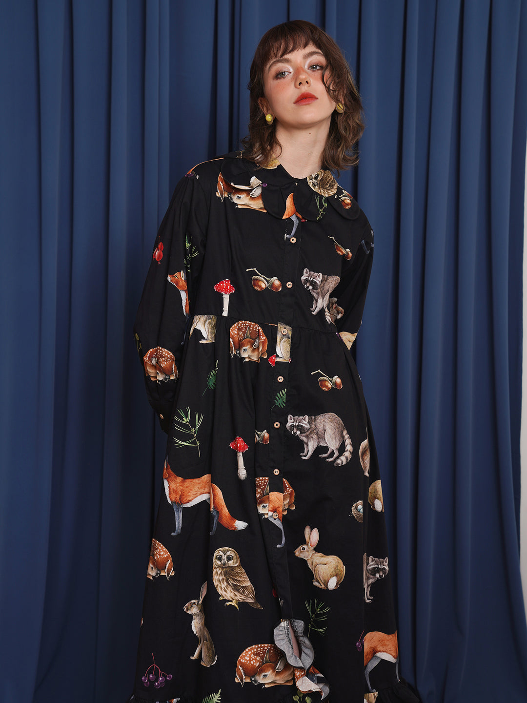 Art Gallery Petal Collar Dress - Retro Animal Illustration Waist-Cinching Maxi