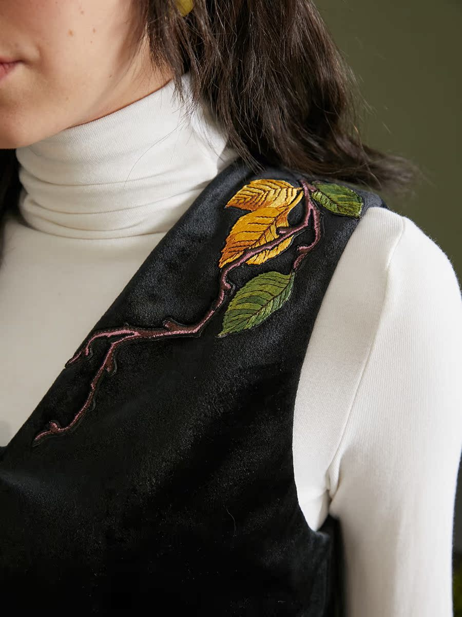 Original Design Autumn Elegant Deer Embroidery Branch Embroidery Velvet Vest V-neck Single breasted Buckle