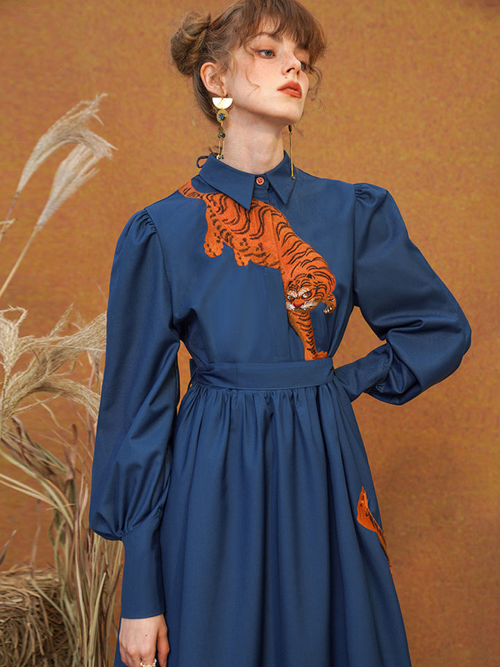 Original French retro tiger embroidery long sleeved dress, women's blue temperament, slimming commuting dress