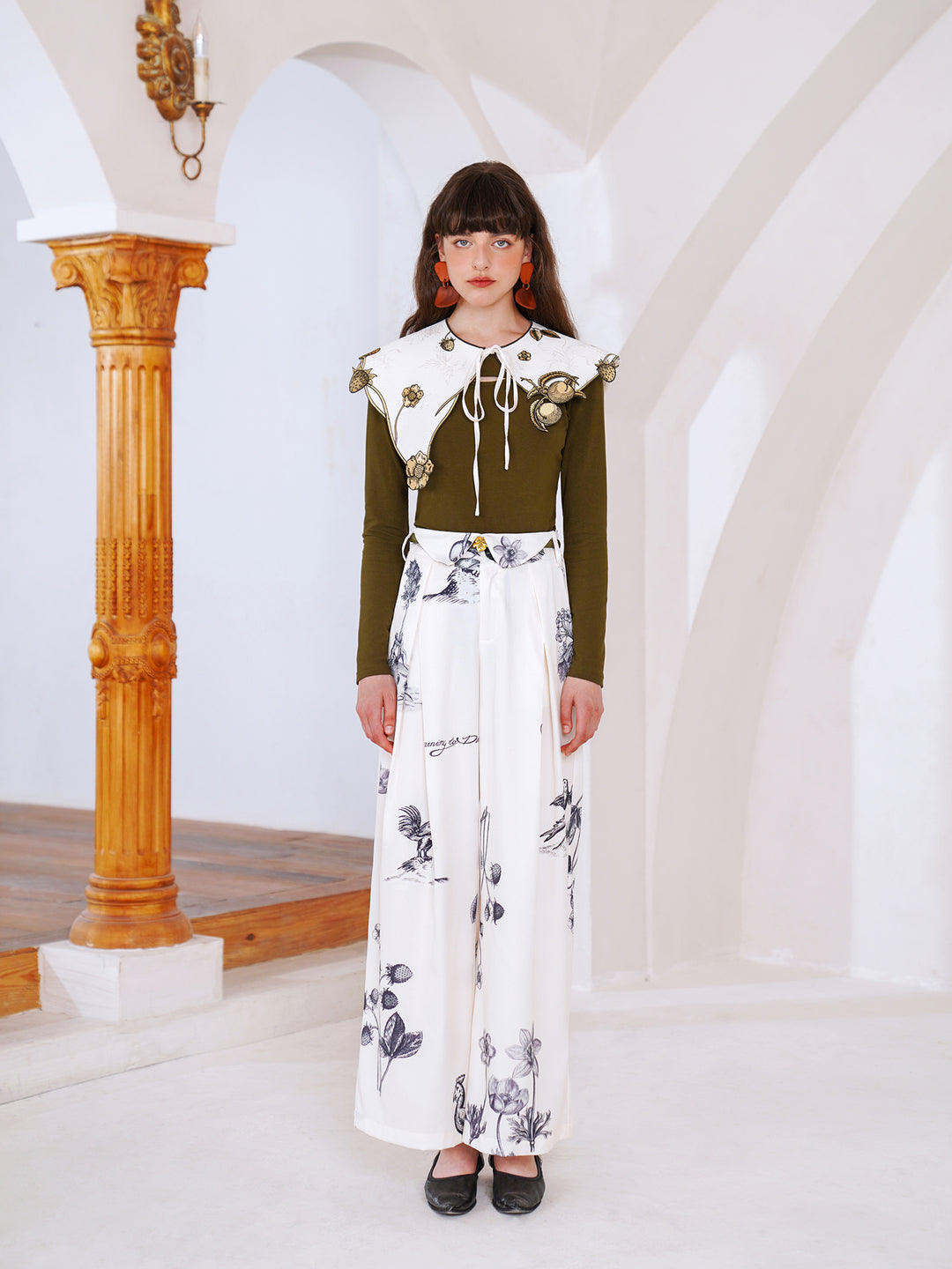 Little Botanical Detachable Collar - Versatile Plant Embroidered Mini Shawl