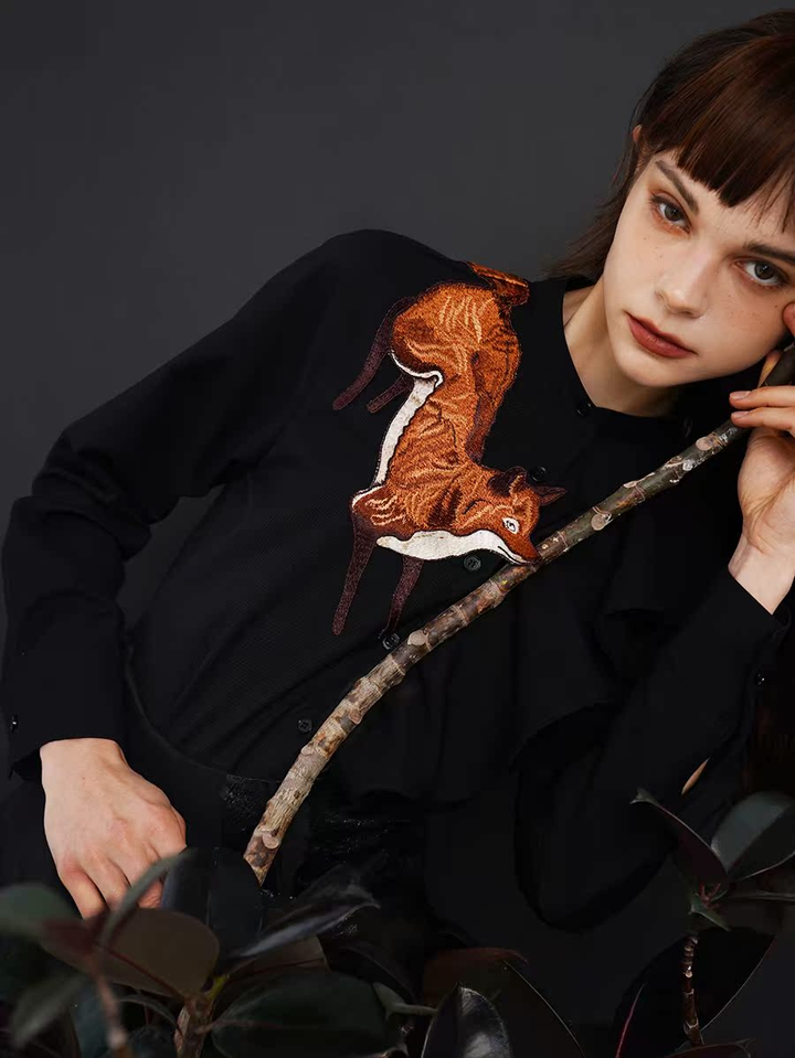 Original Zihu Story: Heavy Industry Embroidered Stand up Collar Cotton Shirt Retro Asymmetric Wave Ruffle Top for Women