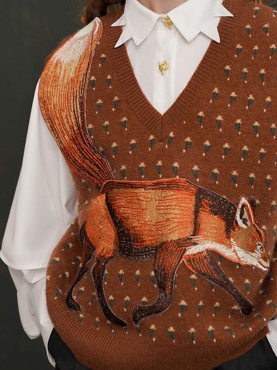 Forest Fox  Embroidered Knit Vest - Vintage V-Neck Sleeveless Sweater