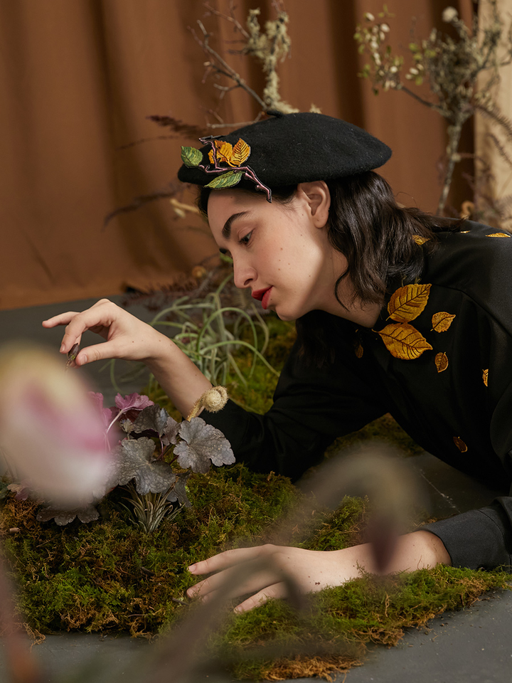 Original New Golden Leaf Embroidered Collar Bat Long Sleeve Retro French Shirt for Women Autumn and Winter