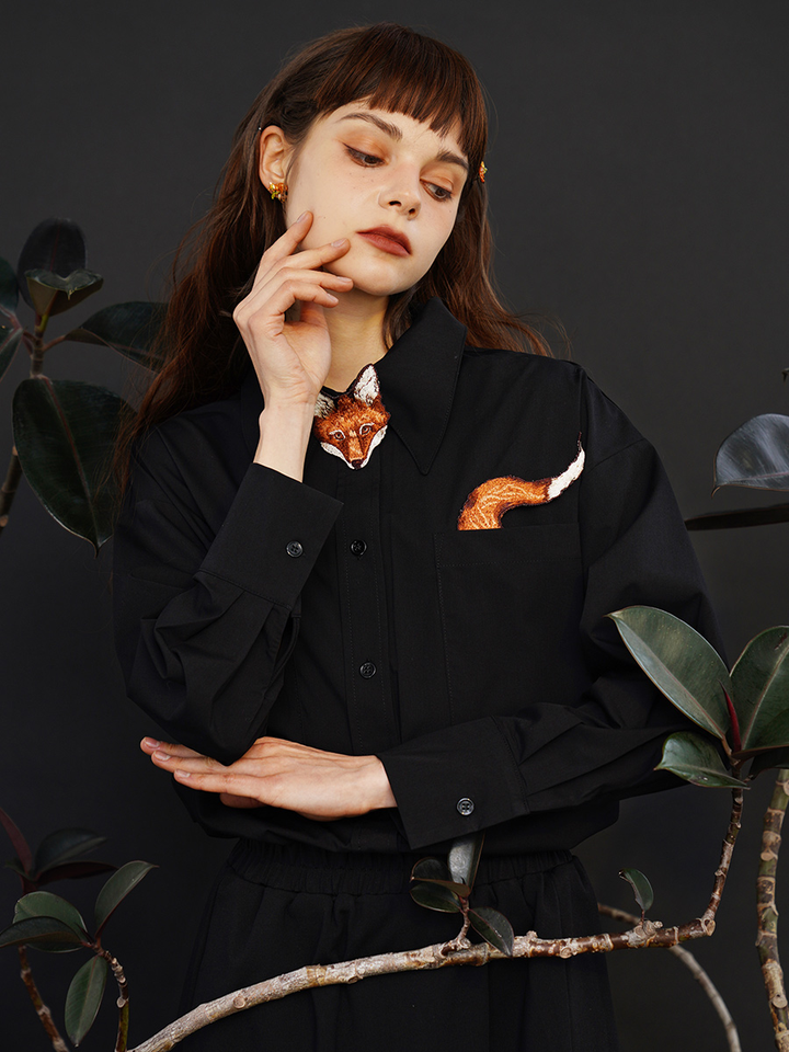 Original  niche fun exquisite embroidered shirt gender free retro art cotton top couple