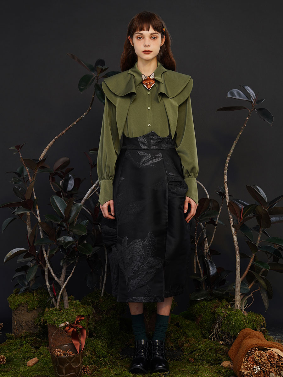 Original high-end French retro shirt for women in autumn, new detachable cape, niche design top