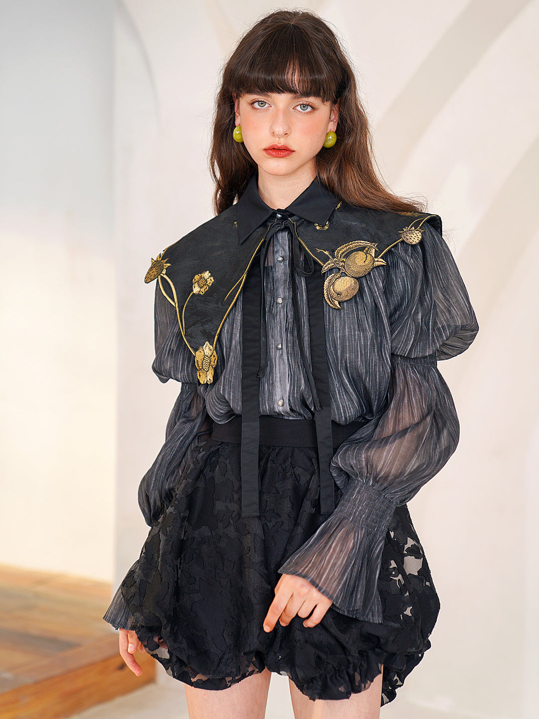 Little Botanical Detachable Collar - Versatile Plant Embroidered Mini Shawl