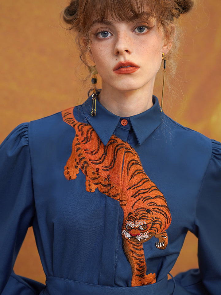 Original French retro tiger embroidery long sleeved dress, women's blue temperament, slimming commuting dress