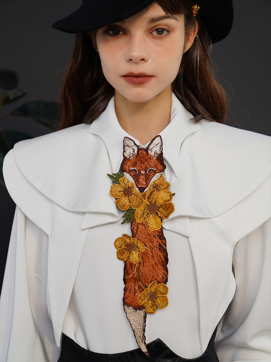 Original retro embroidery women's tie, female fox tail and flower knot free shirt, designer's niche combination