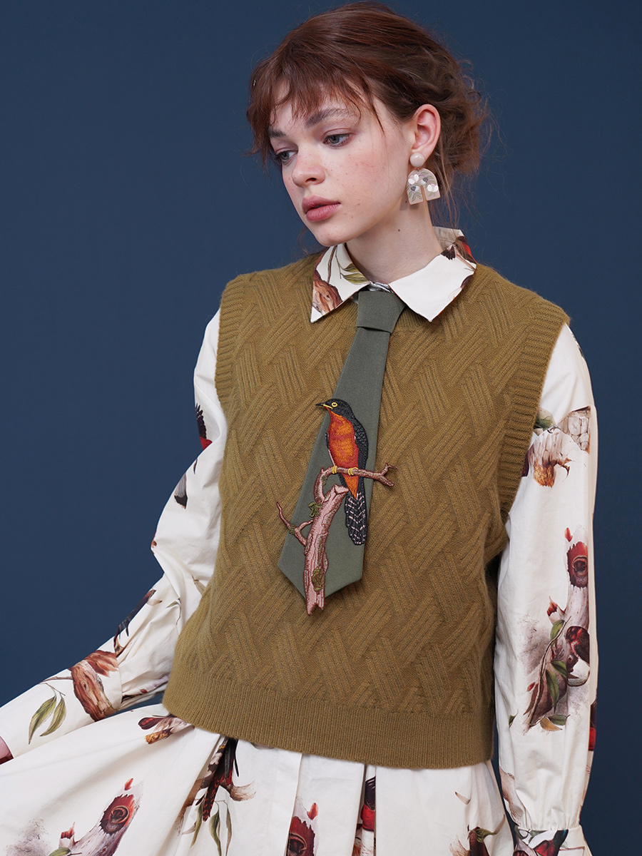 Original Tengzhi Shizuka~French retro niche design tie, women's super beautiful and personalized tie