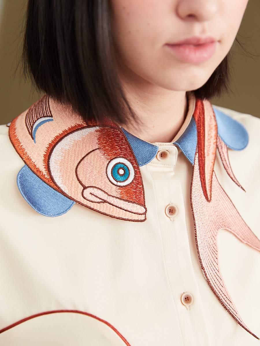 Original design: New retro koi fish bone embroidered collar sleeveless commuting shirt for women's summer short sleeved top