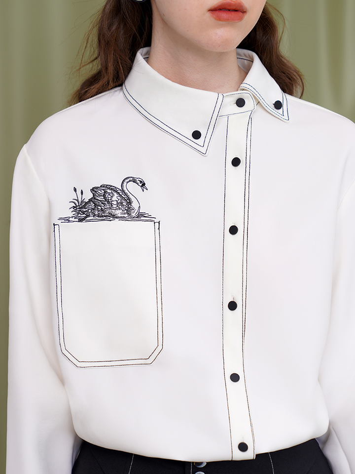 Original new niche fun little shirt for women, exquisite embroidery swan shirt, genderless retro top for couples