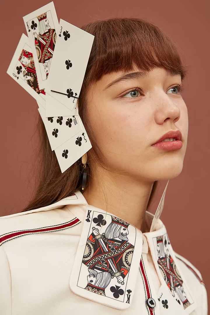 Original design 2025 fun poker card women's shirt design sense niche retro Hong Kong style top women's autumn