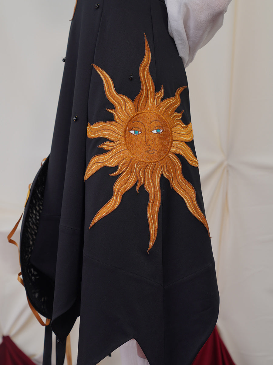 Original retro dress dress with heavy embroidery and suspender design, high waist slim fit and large swing dress for autumn and winter