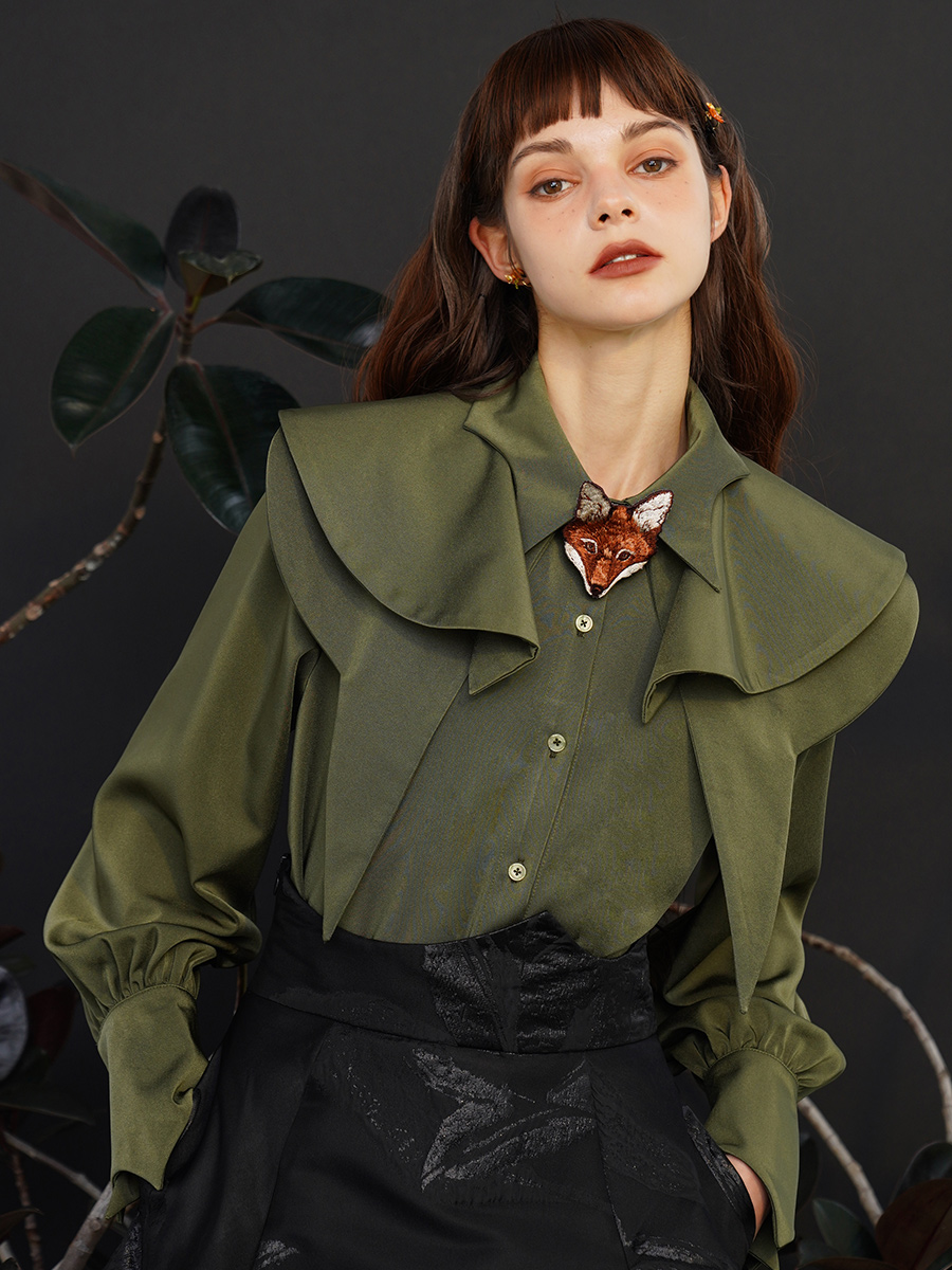 Original retro embroidered bow tie for women, delicate fox head shirt accessories, niche design, couple pairing