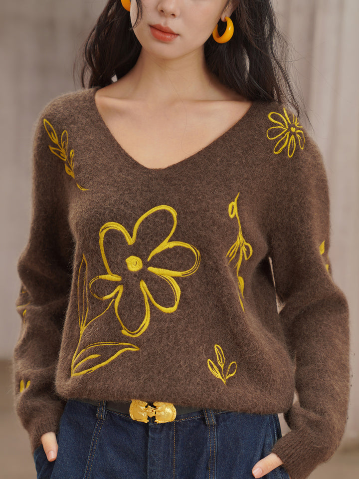Original retro flower embroidery sweater, plant-based girl skin friendly knit top, soft and lazy style