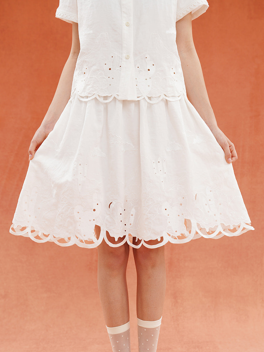 Original French Moonlight White Embroidered Texture Hollow Half Skirt Light Retro Romantic Vacation A-line Skirt