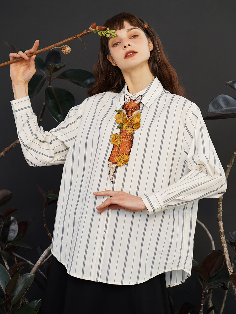 Original retro embroidery women's tie, female fox tail and flower knot free shirt, designer's niche combination