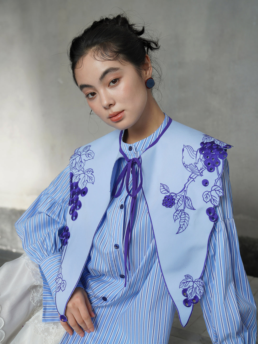 Heavy Embroidered Dolly Collar Shirt | Vintage Girly Long-Sleeve Top