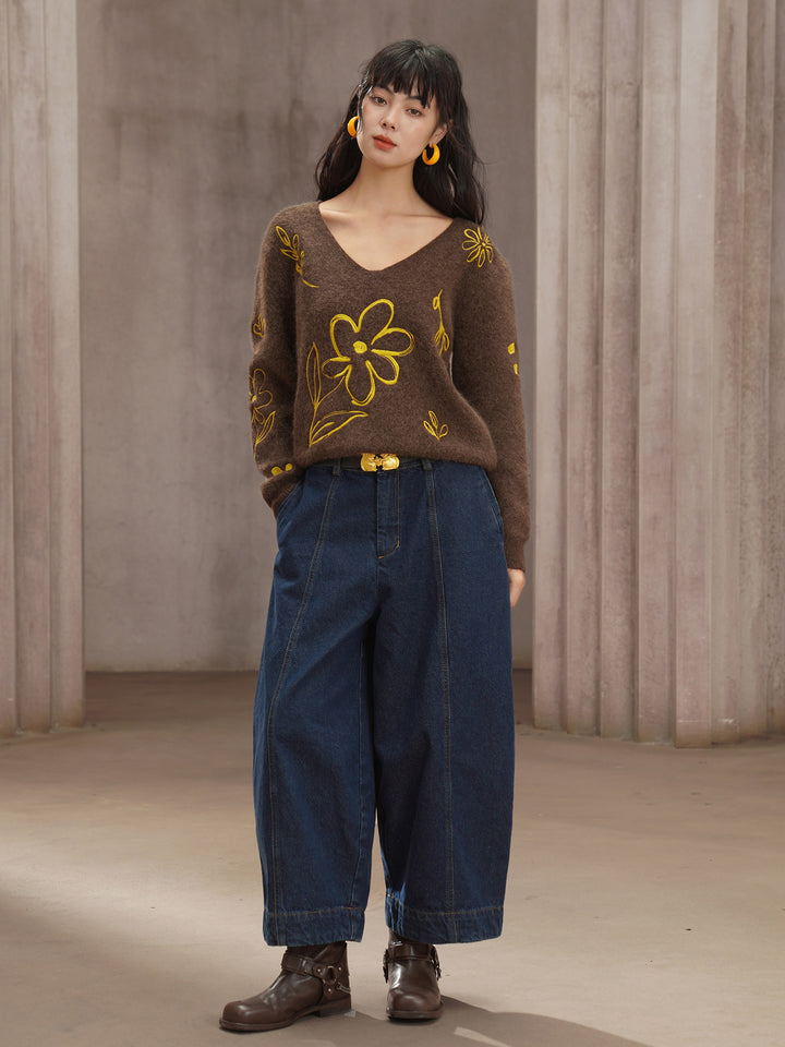 Original retro flower embroidery sweater, plant-based girl skin friendly knit top, soft and lazy style