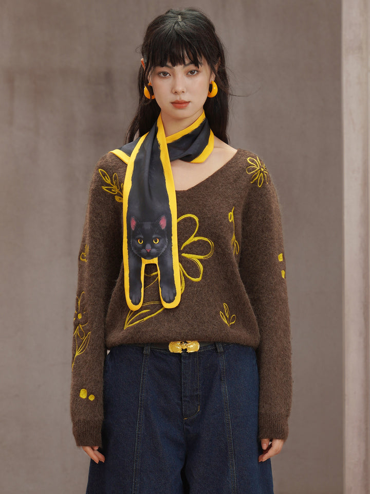 Original retro flower embroidery sweater, plant-based girl skin friendly knit top, soft and lazy style