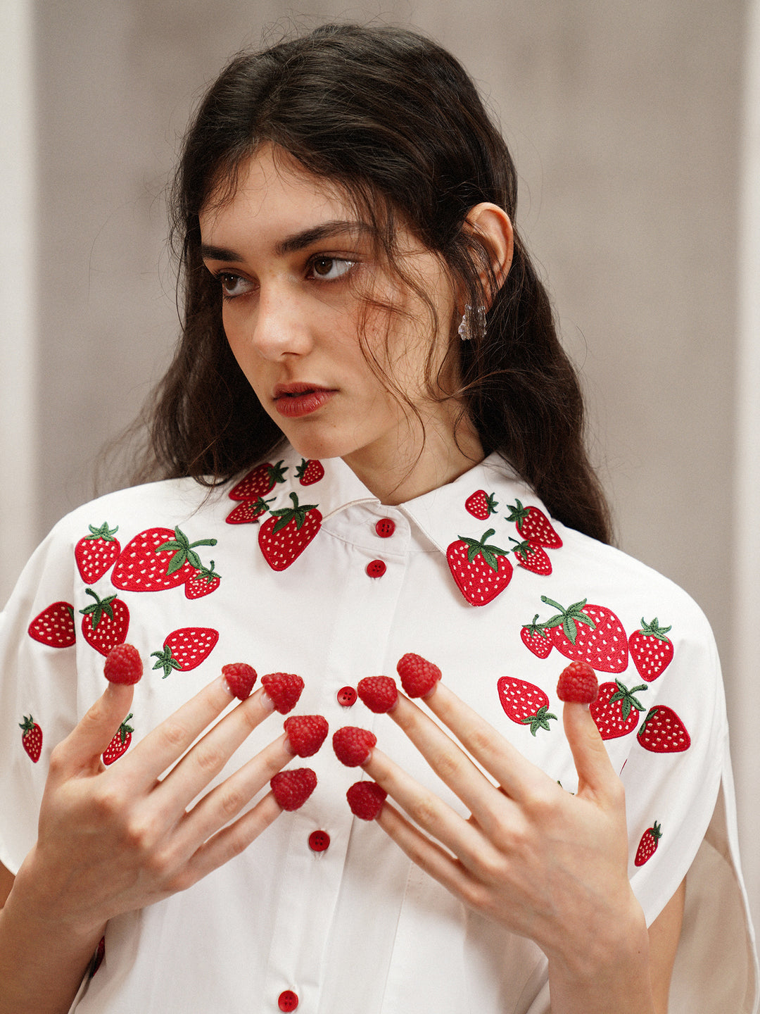 Strawberry Super Sweet Embroidery Shirt, with a silhouette featuring flying sleeves and a lapel collar, a niche design for the summer of 2026