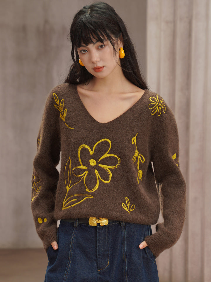 Original retro flower embroidery sweater, plant-based girl skin friendly knit top, soft and lazy style