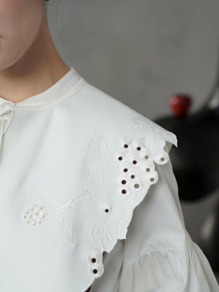 French Artistic Grape Vine Embroidered Detachable Collar | Vintage Capelet Accessory